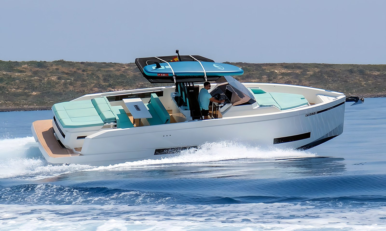 Alquiler De Antonio D32 en Ibiza