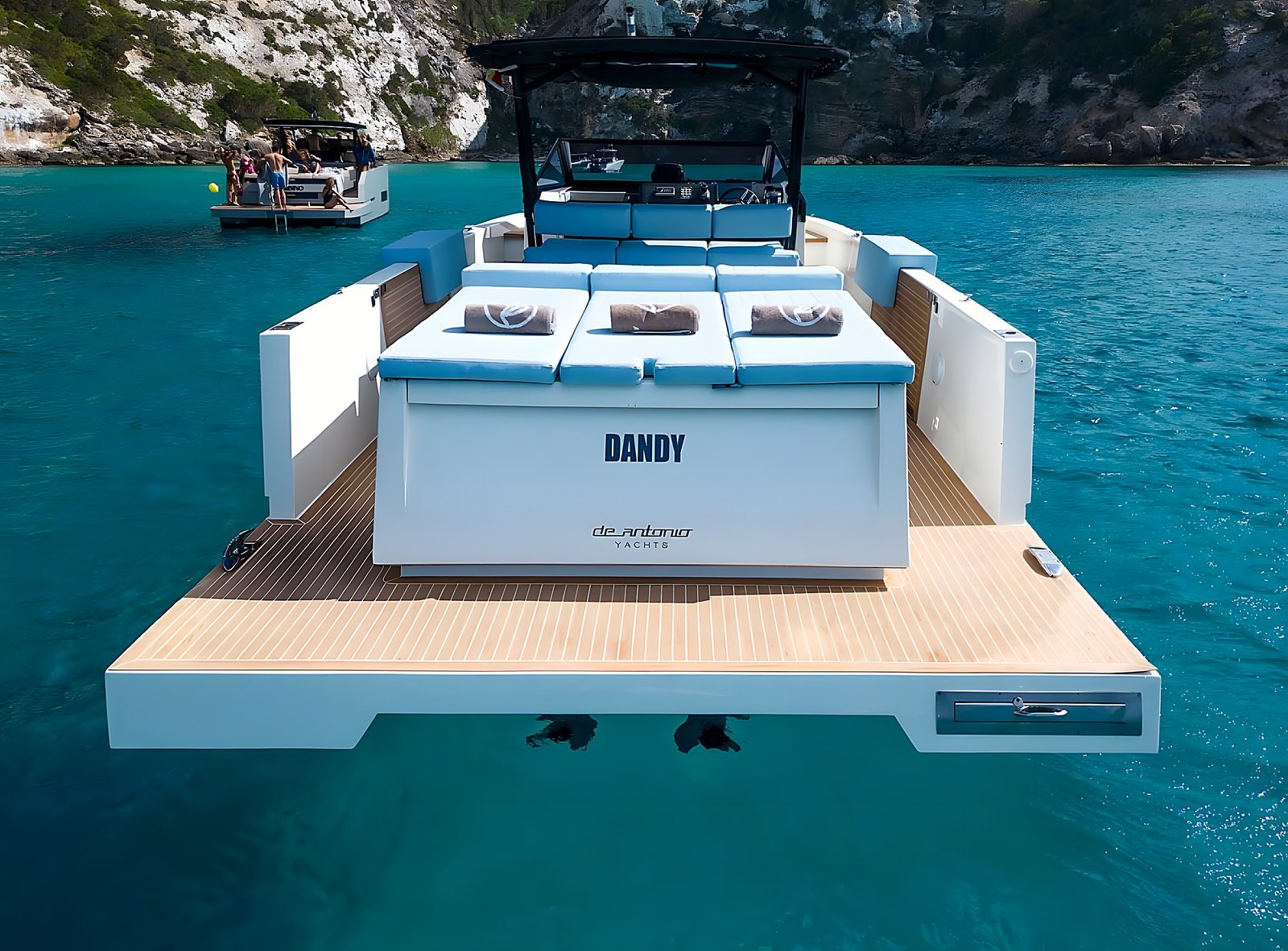 Alquiler De Antonio D34 en Ibiza