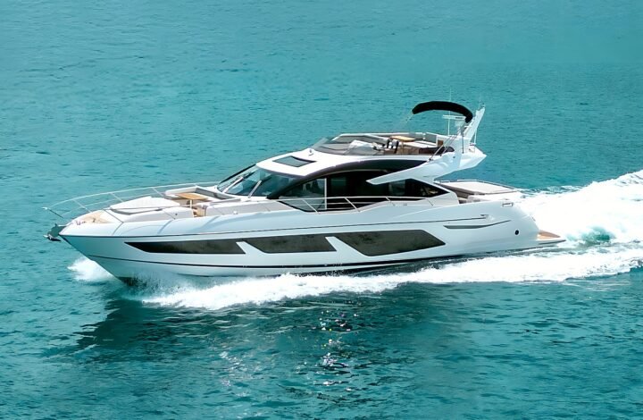 Alquiler Sunseeker Sport Yacht 74 en Ibiza y Formentera